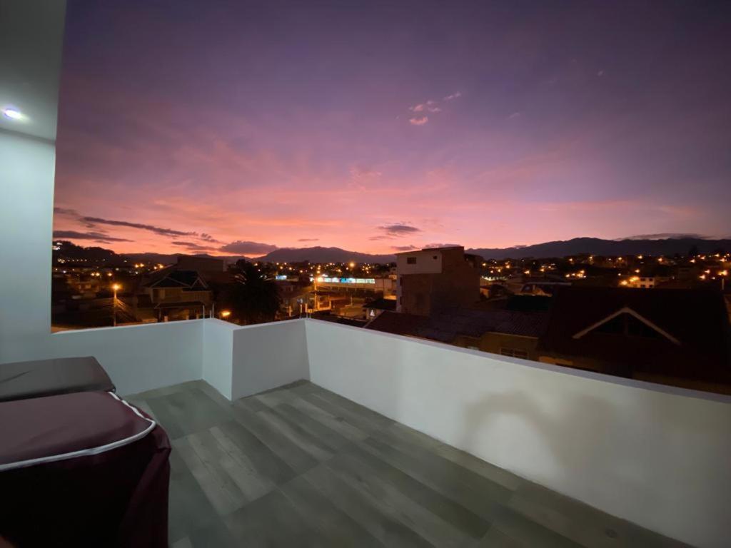 Ferienwohnung Lindo Departamento Con Vista Increible A Cuenca Exterior foto
