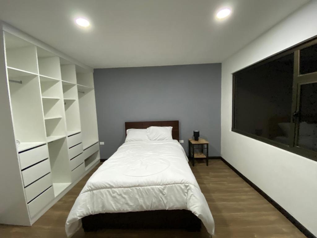 Ferienwohnung Lindo Departamento Con Vista Increible A Cuenca Exterior foto